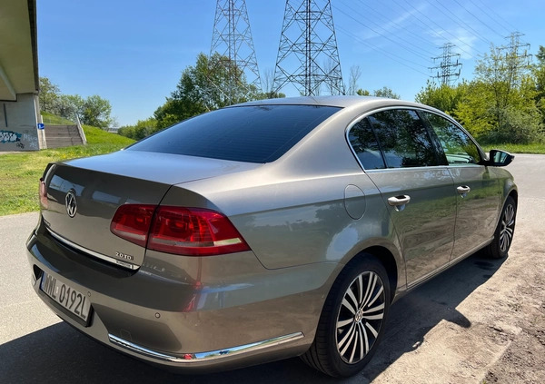 Volkswagen Passat cena 42000 przebieg: 240254, rok produkcji 2012 z Warszawa małe 436